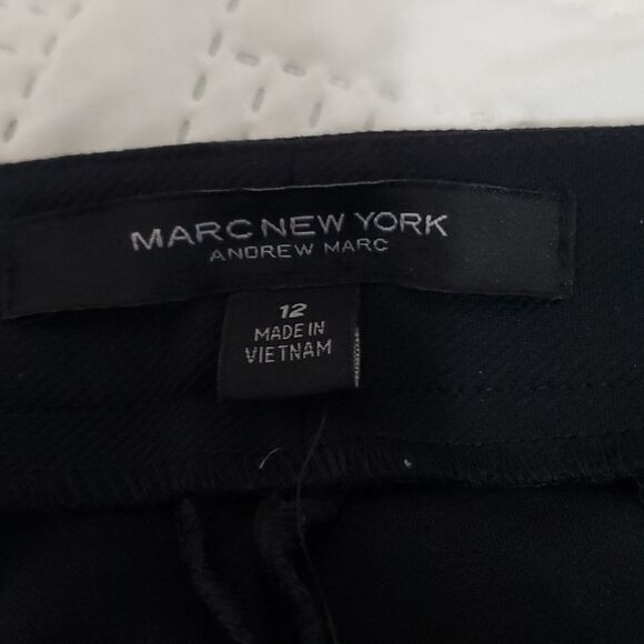 Marc New York by Andrew Marc. NWT.  Slim Ankle Lenght Pants. Size 12. - Picture 4 of 12